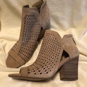 Tan suede Vince Camuto boots